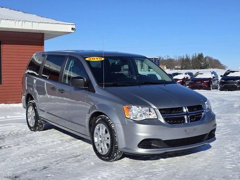 Used 2019 Dodge Grand Caravan SE image 10