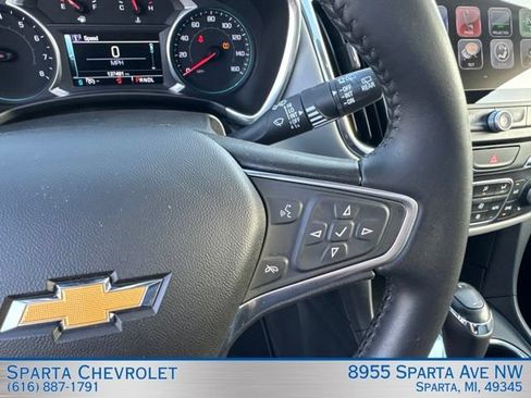 Used 2018 Chevrolet Equinox LT w/ Sun & Infotainment Package AWD/4WD image 19
