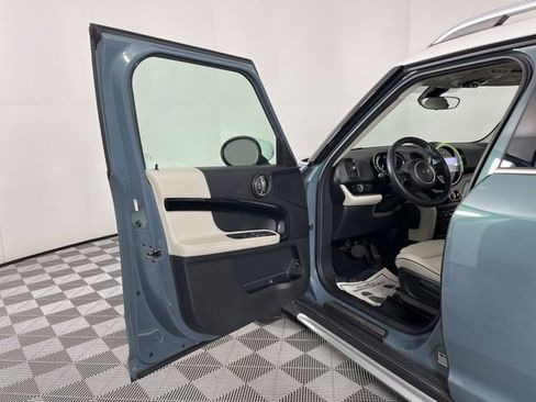 Used 2023 MINI Cooper Countryman S w/ Signature Upholstery Package image 16