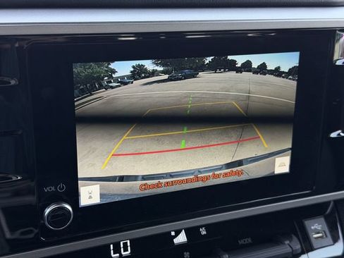 Used 2025 Toyota Tundra SR5 AWD/4WD image 19