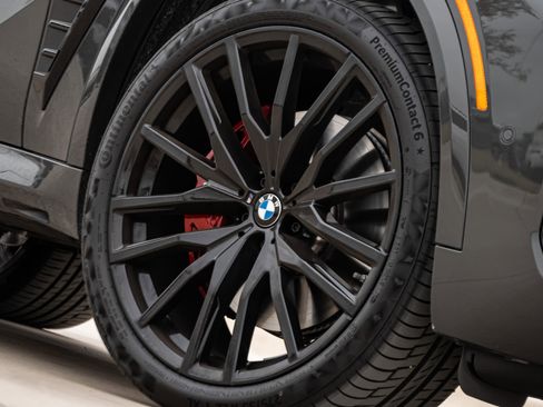 Used 2026 BMW X5 xDrive40i w/ M Sport Package image 9