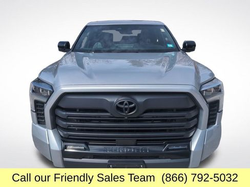 Used 2025 Toyota Tundra Limited AWD/4WD image 10