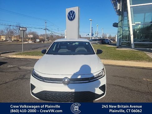 Certified 2025 Volkswagen Jetta Sport image 2