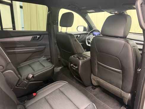 Certified 2025 Buick Enclave Sport Touring image 25