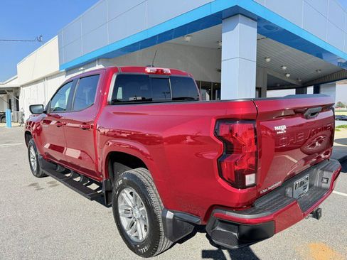 Used 2023 Chevrolet Colorado LT w/ LT Convenience Package II image 5