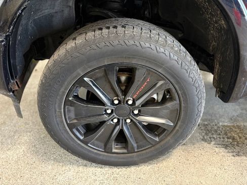 Used 2019 Ford F150 Lariat w/ Equipment Group 502A Luxury AWD/4WD image 28