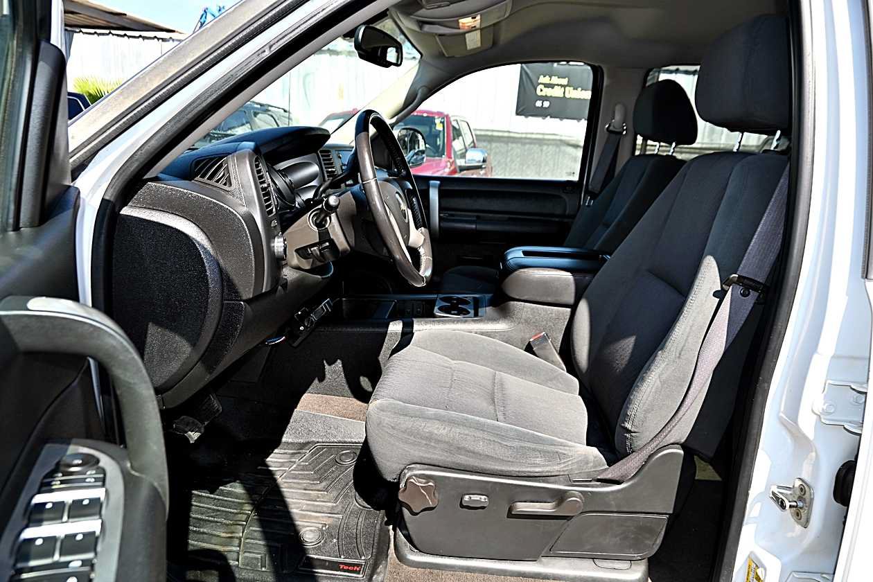 Used 2008 Chevrolet Silverado 2500 LT w/ 2LT Convenience Package RWD image 15