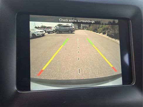 Used 2020 Jeep Cherokee Latitude Plus image 18