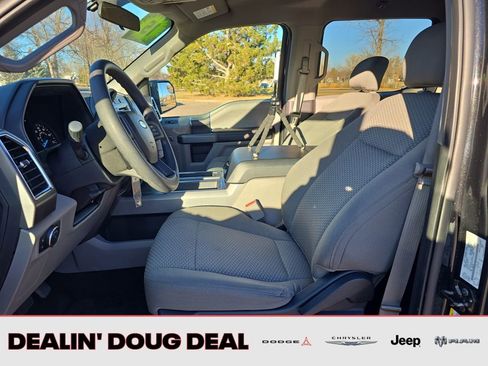 Used 2015 Ford F150 XLT image 10