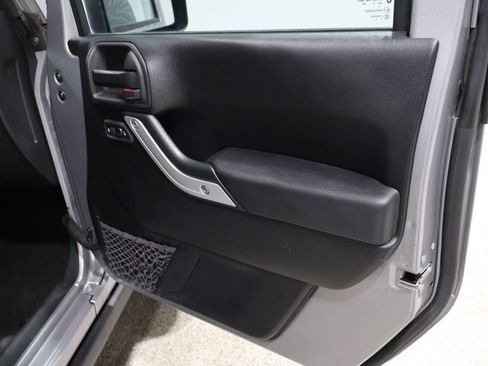 Used 2014 Jeep Wrangler Unlimited Rubicon w/ Connectivity Group image 23