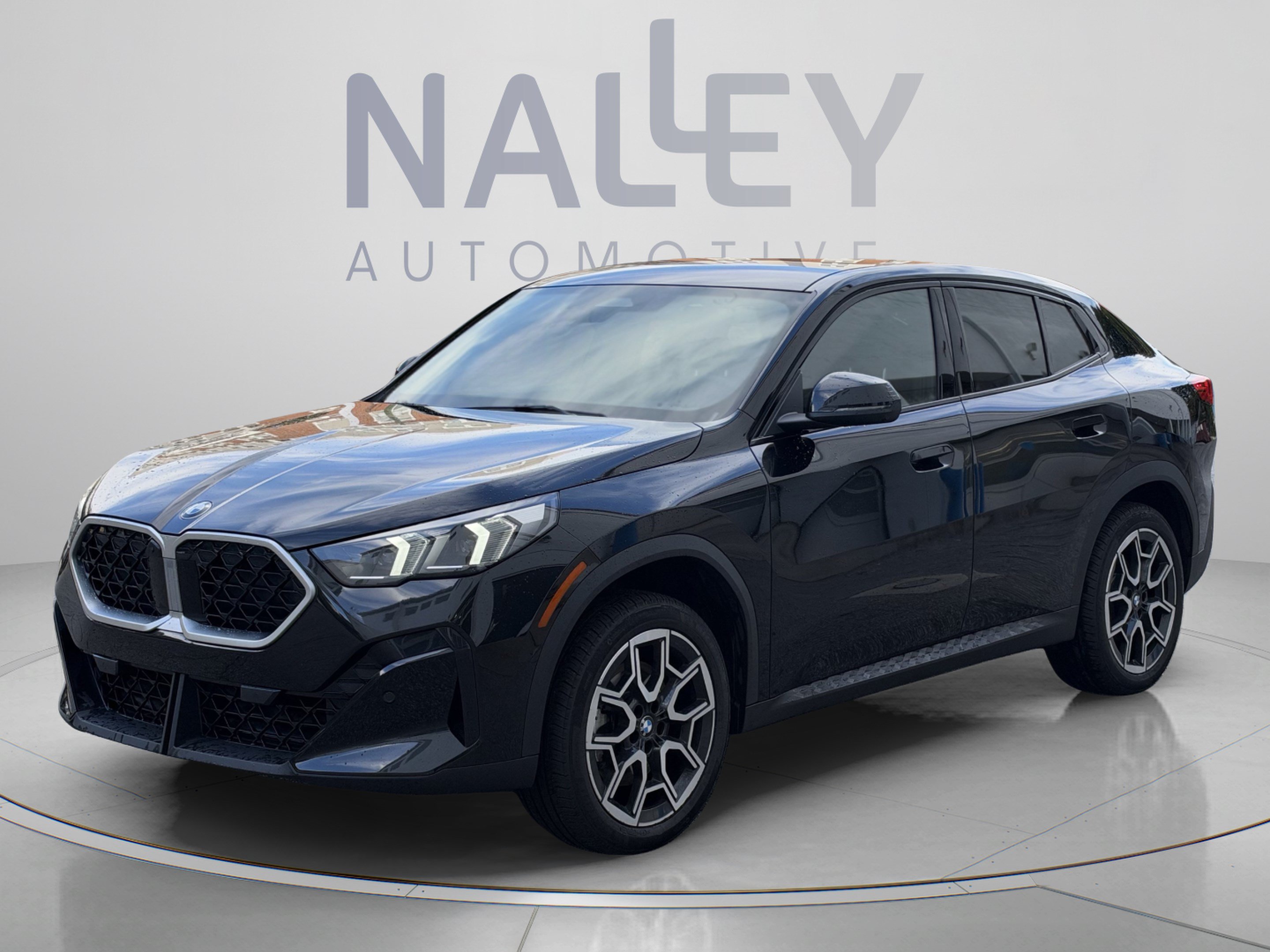 Used 2026 BMW X2 xDrive28i AWD/4WD image 1