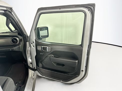 Used 2023 Jeep Wrangler Unlimited w/ 8.4" Radio Group AWD/4WD image 32