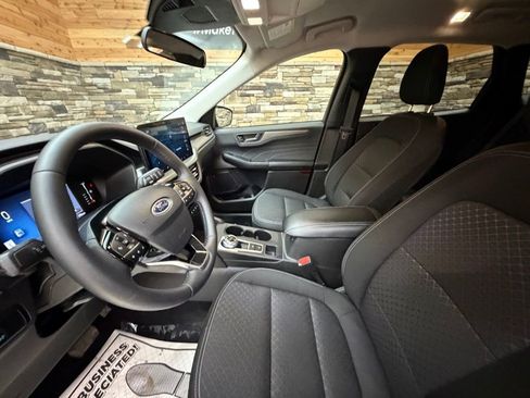 Used 2024 Ford Escape Active w/ Tech Pack #1 AWD/4WD image 11