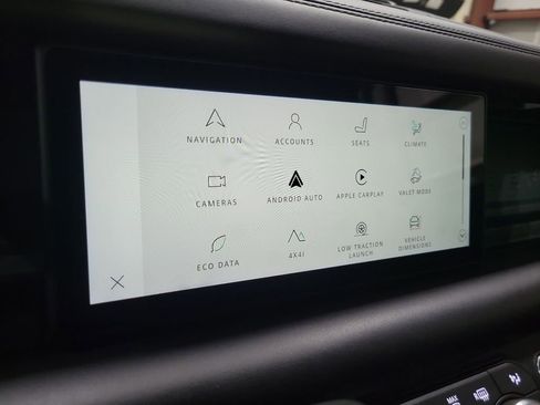 Used 2020 Land Rover Defender 110 X image 29