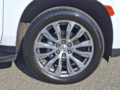 Used 2022 GMC Yukon Denali image 8