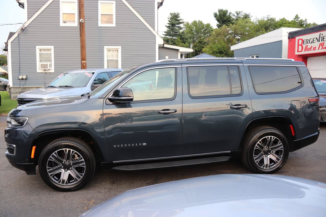 Used 2024 Jeep Wagoneer Series II AWD/4WD image 2