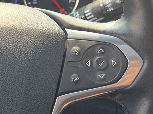 Used 2023 Chevrolet Traverse High Country image 36