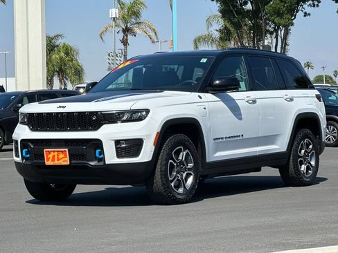 Used 2022 Jeep Grand Cherokee Trailhawk w/ Advanced Protech Group II AWD/4WD image 7