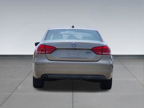 Used 2015 Volkswagen Passat TDI SE FWD image 5