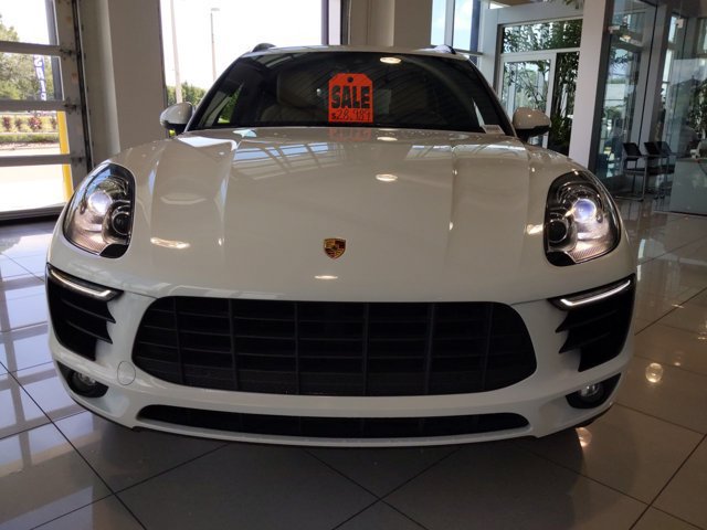 Used 2018 Porsche Macan AWD/4WD image 9
