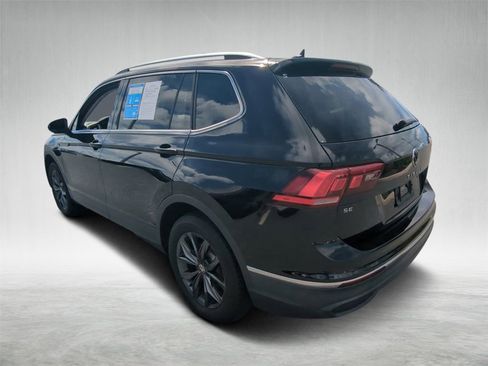 Used 2024 Volkswagen Tiguan SE image 6