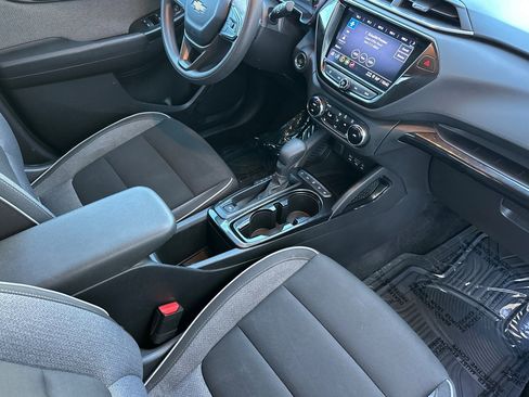 Used 2022 Chevrolet TrailBlazer LT w/ Convenience Package image 13
