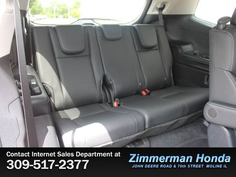 Used 2023 Subaru Ascent Touring AWD/4WD image 8