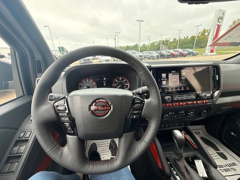 New 2026 Nissan Frontier PRO-4X w/ Pro Premium Package AWD/4WD image 16