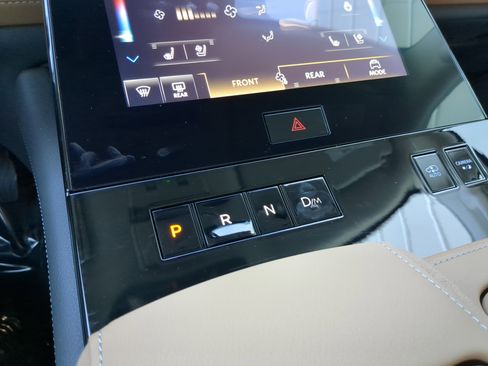 New 2026 INFINITI QX80 Luxe w/ Cargo Package image 28