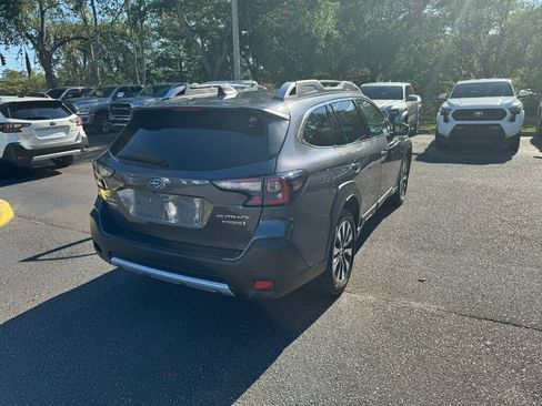 Used 2025 Subaru Outback Touring AWD/4WD image 12