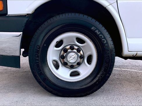 Used 2020 Chevrolet Express 3500 LT w/ LT Preferred Equipment Group image 9