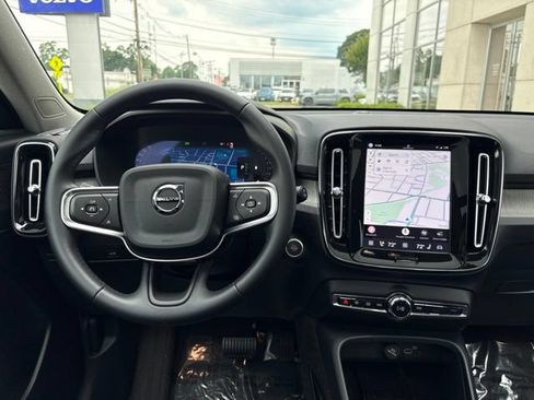 Used 2025 Volvo XC40 B5 Plus AWD/4WD image 20