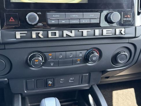 Certified 2025 Nissan Frontier SV w/ Tow Package RWD image 13