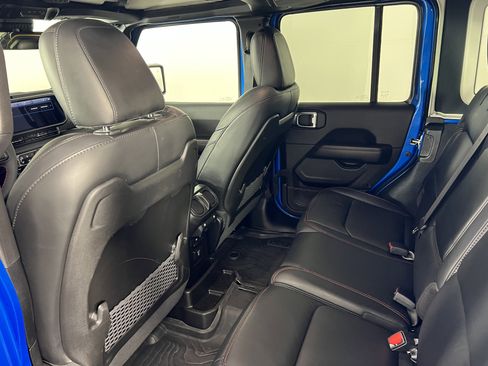 Used 2024 Jeep Wrangler Unlimited Rubicon image 19