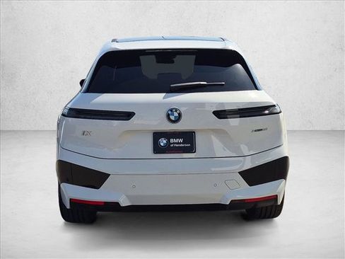 Used 2024 BMW iX xDrive50 w/ Sport Package AWD/4WD image 7