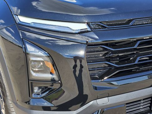 New 2027 Chevrolet Equinox RS w/ Safety and Technology Package FWD image 9
