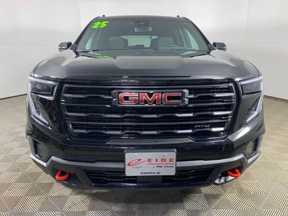 Used 2025 GMC Acadia AT4