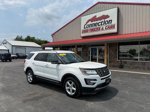 Used 2017 Ford Explorer XLT w/ Equipment Group 201A AWD/4WD image 1