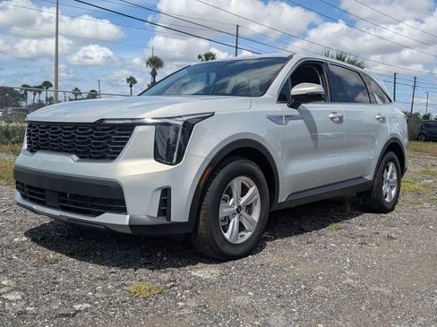 New 2026 Kia Sorento LX FWD image 2