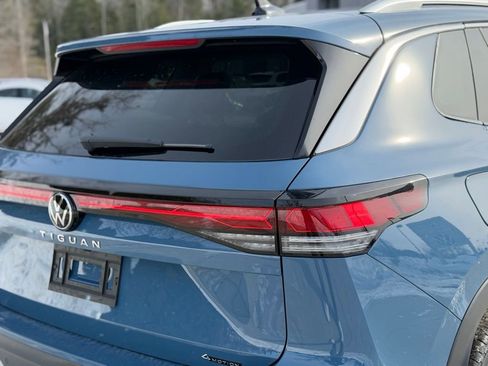 New 2026 Volkswagen Tiguan SE image 10
