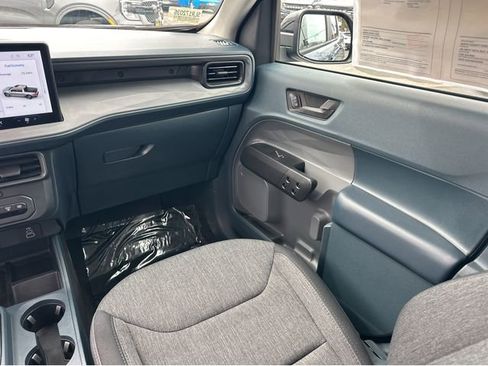 Used 2025 Ford Maverick XLT w/ Black Appearance Package image 14