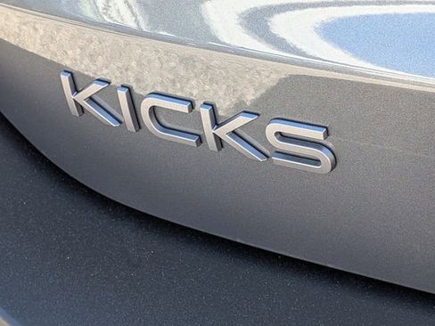 Used 2025 Nissan Kicks SV w/ SV Premium Package image 14