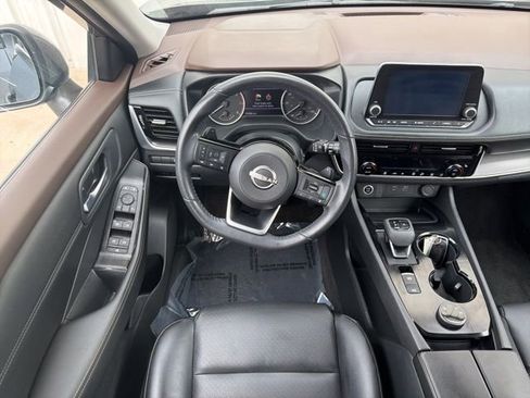 Used 2023 Nissan Rogue SV w/ SV Premium Package image 10