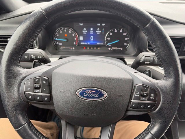 Used 2020 Ford Explorer XLT w/ Equipment Group 202A AWD/4WD image 7