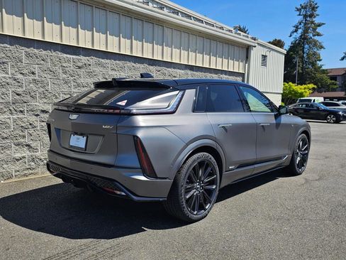 New 2026 Cadillac Lyriq V AWD/4WD image 8