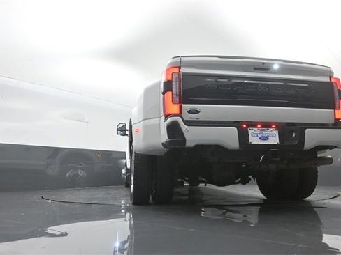 Certified 2025 Ford F450 Platinum image 29