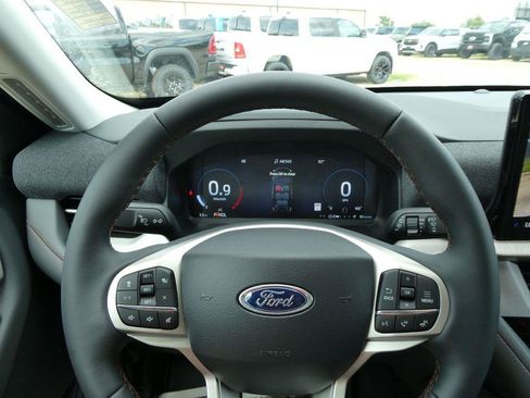 New 2026 Ford Explorer Active AWD/4WD image 23
