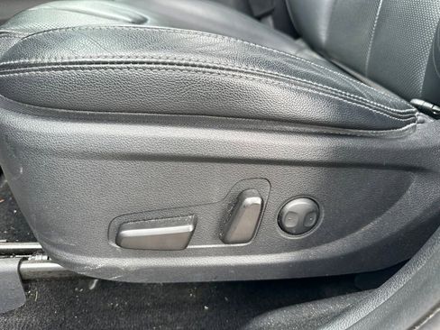 Used 2019 Hyundai Santa Fe Limited AWD/4WD image 17