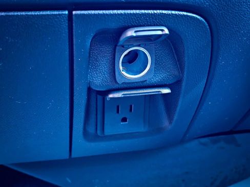 Used 2017 Chevrolet Silverado 1500 LT w/ LT Convenience Package image 27