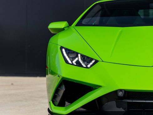 Used 2023 Lamborghini Huracan EVO image 20